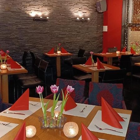 Hotel-Restaurant Le Lion D'Or بورينتري المظهر الخارجي الصورة