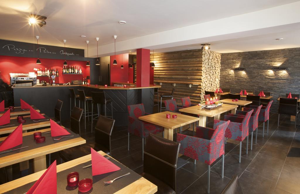 Hotel-Restaurant Le Lion D'Or بورينتري المظهر الخارجي الصورة