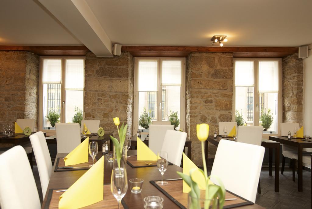 Hotel-Restaurant Le Lion D'Or بورينتري المظهر الخارجي الصورة